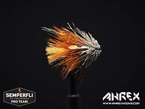 Enrico Fantasia Fly Dresser tying at The Irish Fly Fair 2025