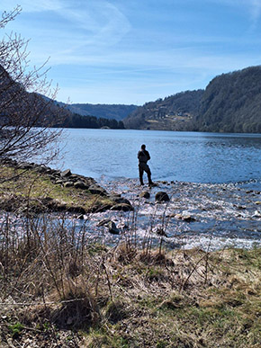 Mark Roovers Fly Dresser tying at The Irish Fly Fair 2025